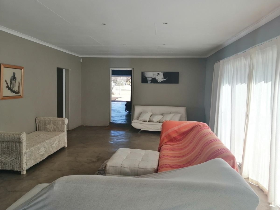 4 Bedroom Property for Sale in Kaalplaats Gauteng