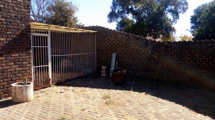 16 Bedroom Property for Sale in Rosashof Gauteng