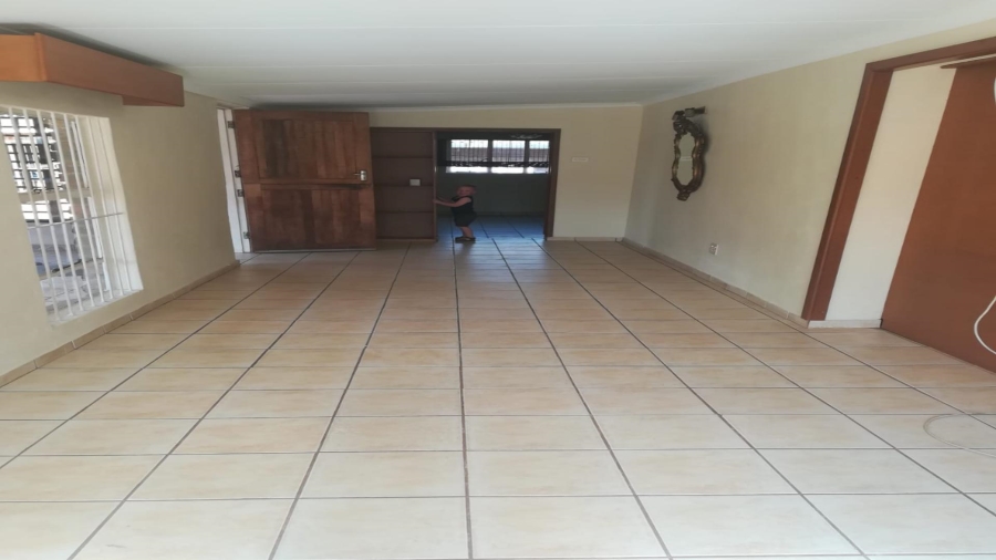 16 Bedroom Property for Sale in Rosashof Gauteng
