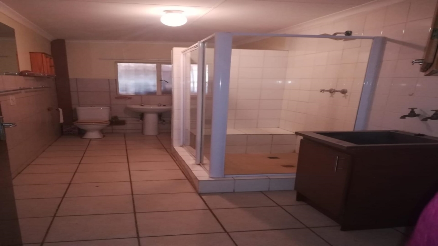 16 Bedroom Property for Sale in Rosashof Gauteng