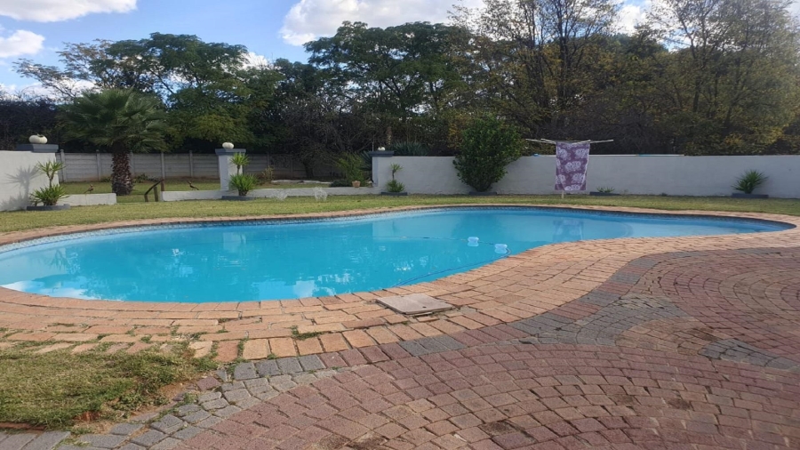 3 Bedroom Property for Sale in Theoville Gauteng
