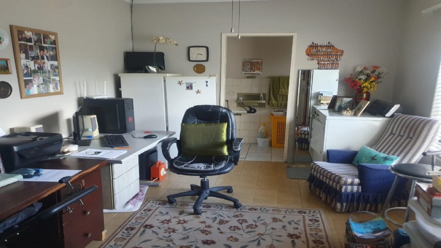 3 Bedroom Property for Sale in Theoville Gauteng