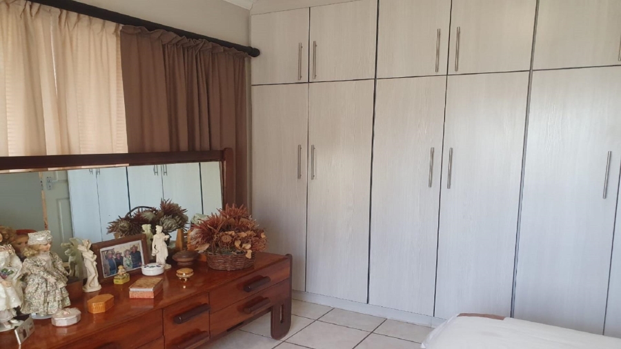 3 Bedroom Property for Sale in Theoville Gauteng
