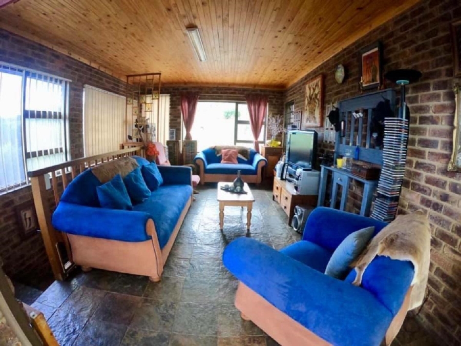 3 Bedroom Property for Sale in Vaaloewer Gauteng