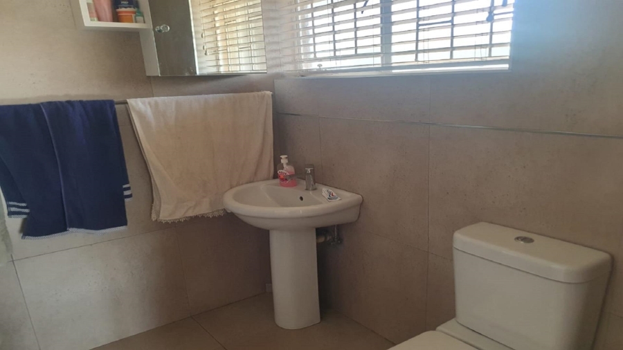 2 Bedroom Property for Sale in Vanderbijlpark CW 1 Gauteng