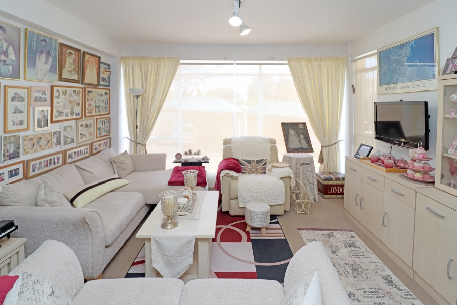 1 Bedroom Property for Sale in Glenhazel Gauteng