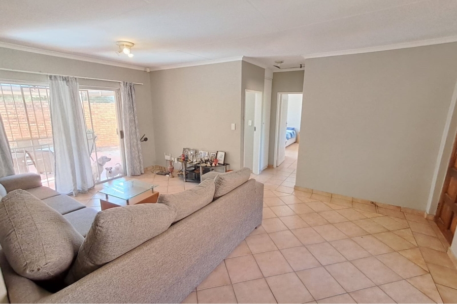 3 Bedroom Property for Sale in Amberfield Gauteng