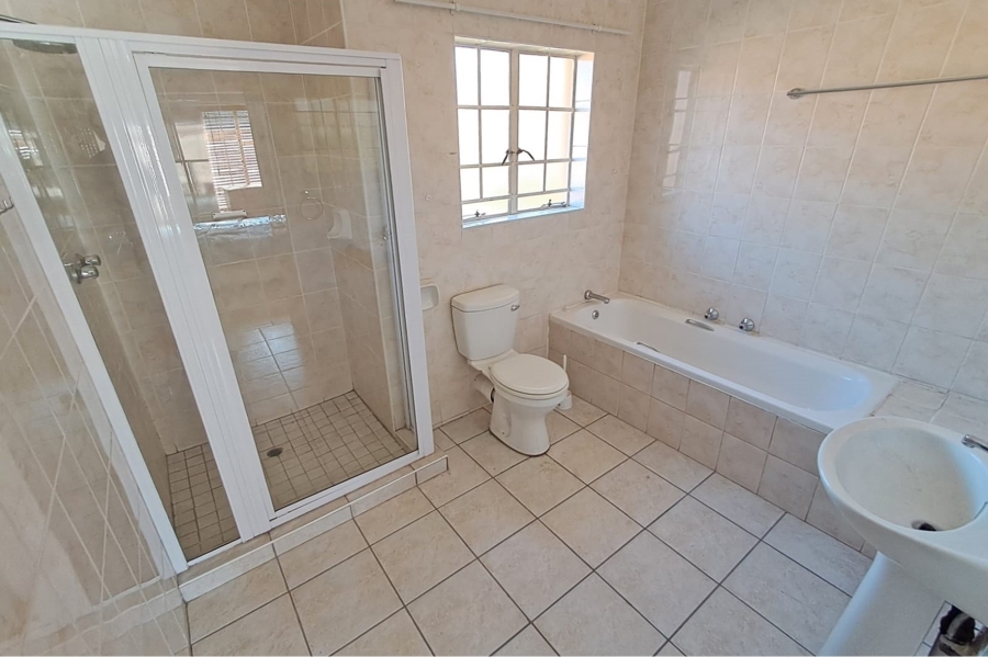 3 Bedroom Property for Sale in Amberfield Gauteng