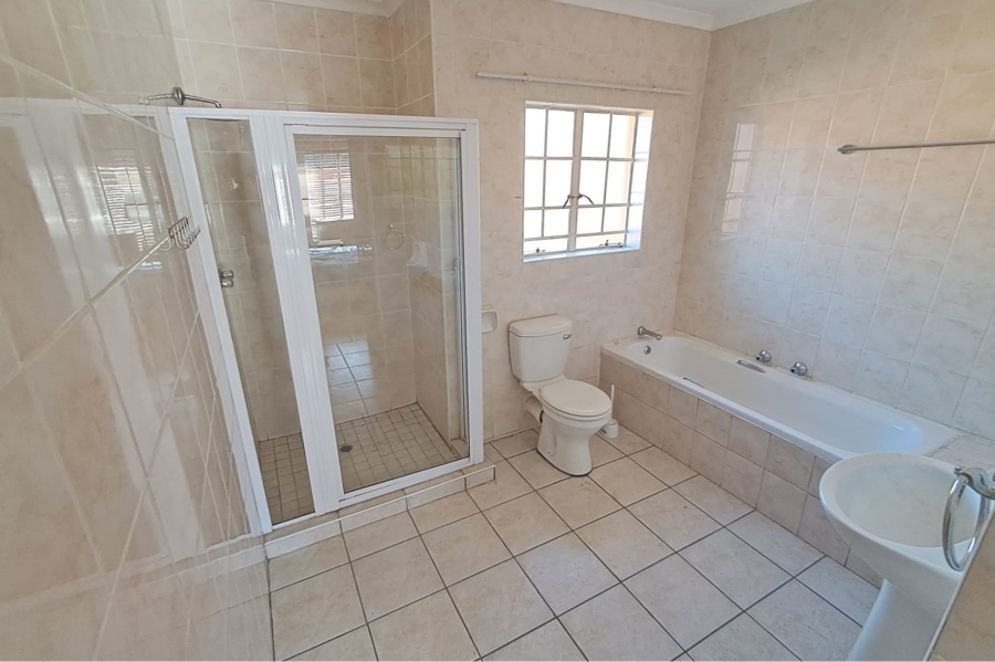 3 Bedroom Property for Sale in Amberfield Gauteng