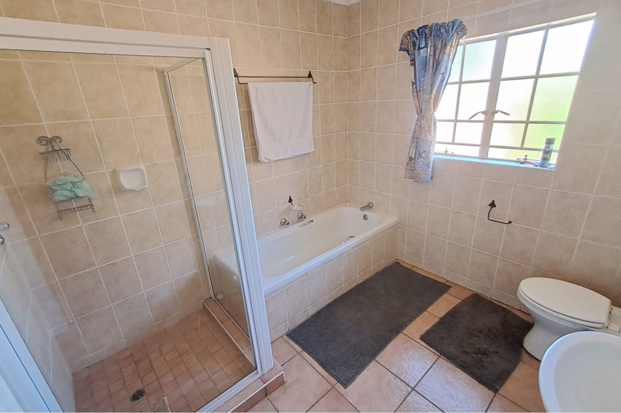 3 Bedroom Property for Sale in Amberfield Gauteng