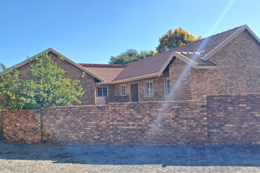 3 Bedroom Property for Sale in Amberfield Gauteng