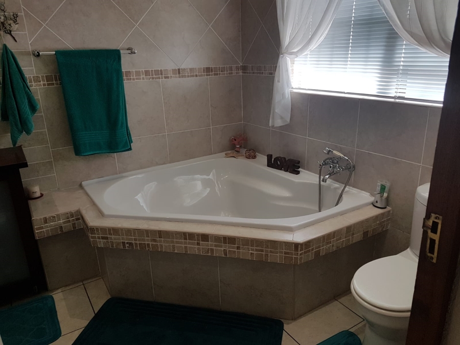 3 Bedroom Property for Sale in Fochville Gauteng