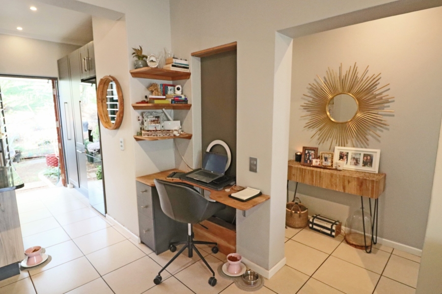 2 Bedroom Property for Sale in Bryanston Gauteng