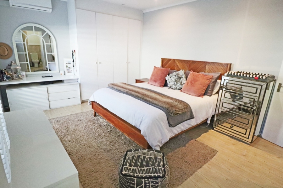 2 Bedroom Property for Sale in Bryanston Gauteng