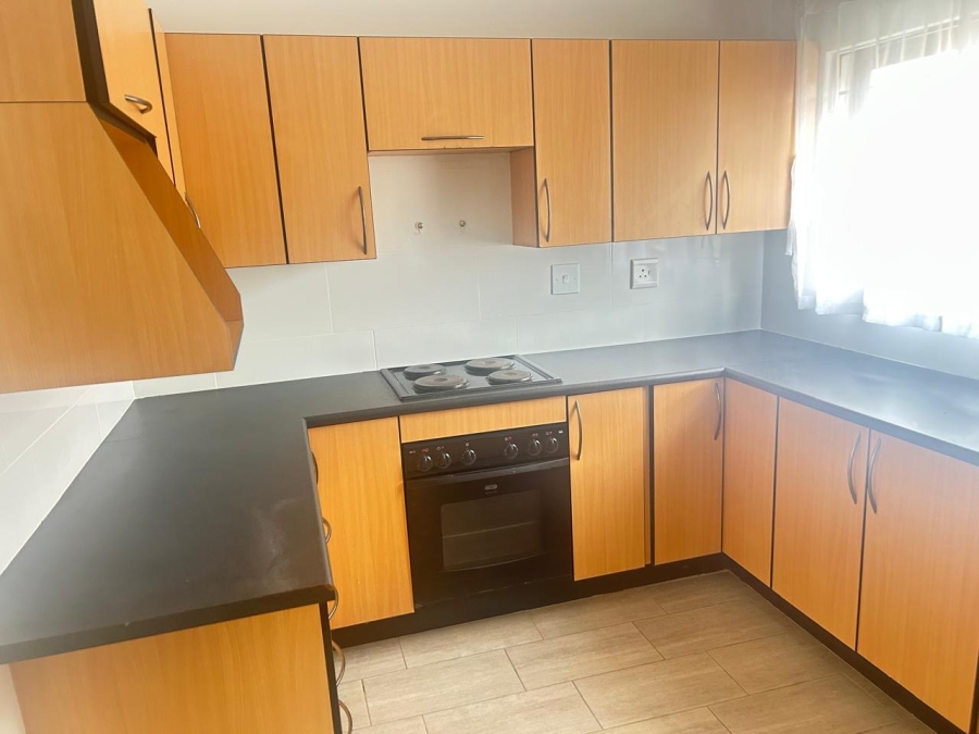 To Let 2 Bedroom Property for Rent in North Riding Gauteng