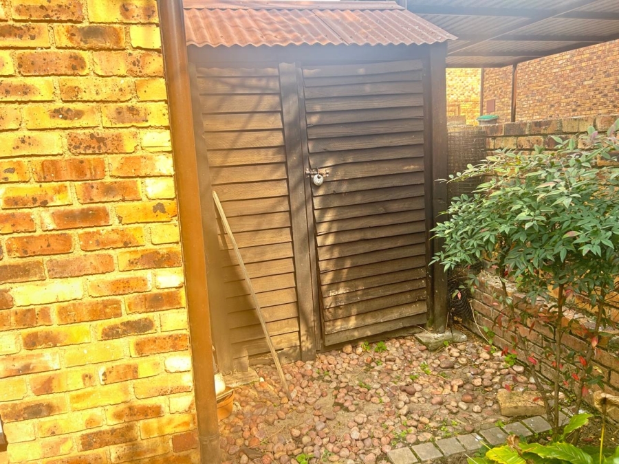 To Let 2 Bedroom Property for Rent in North Riding Gauteng