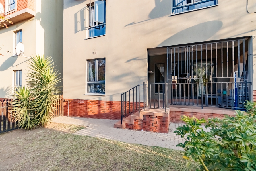2 Bedroom Property for Sale in Erand Gardens Gauteng