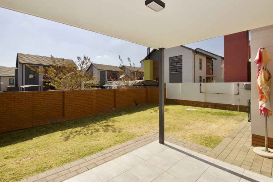 3 Bedroom Property for Sale in Rooihuiskraal Gauteng