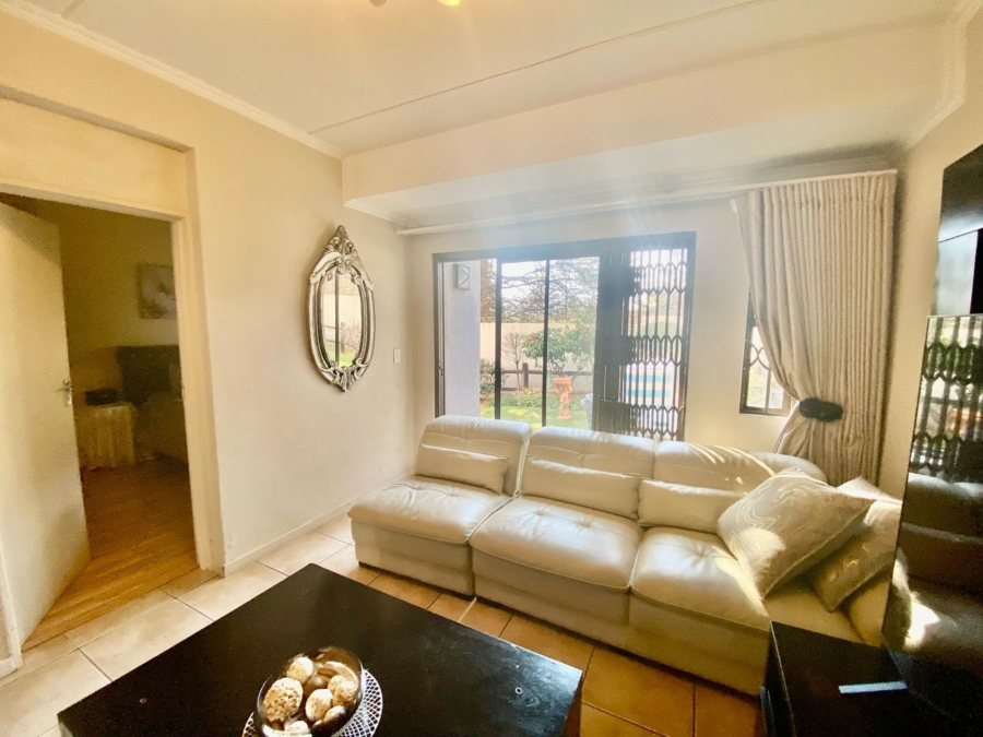 2 Bedroom Property for Sale in Sunninghill Gauteng
