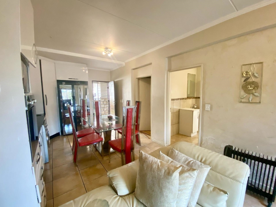 2 Bedroom Property for Sale in Sunninghill Gauteng