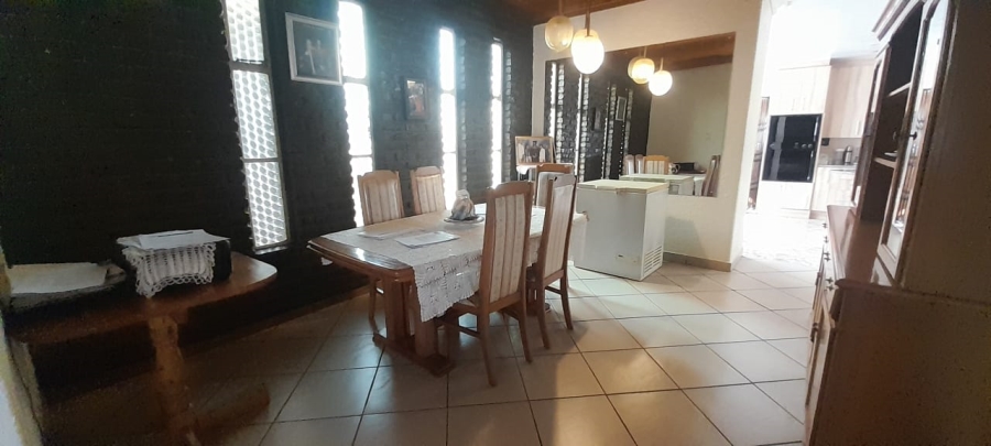 To Let 3 Bedroom Property for Rent in Sonland Park Gauteng