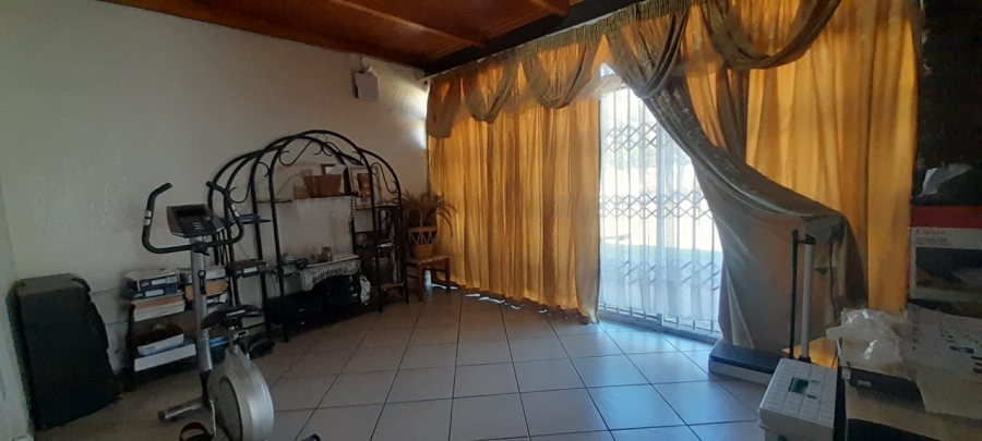 To Let 3 Bedroom Property for Rent in Sonland Park Gauteng