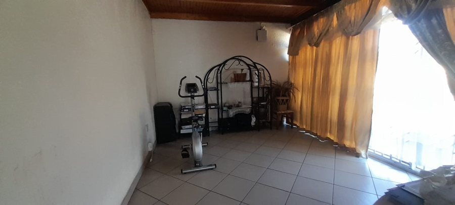 To Let 3 Bedroom Property for Rent in Sonland Park Gauteng