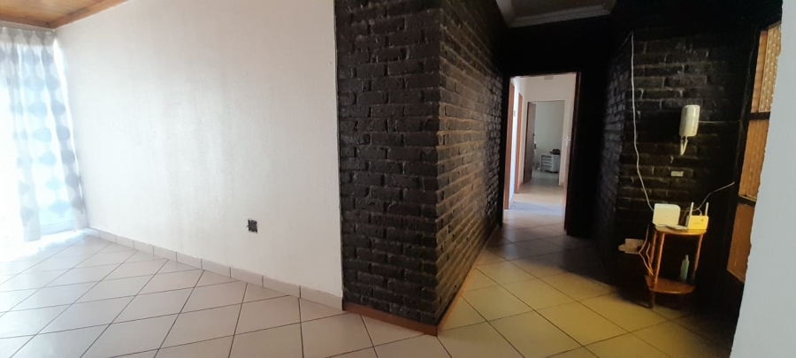 To Let 3 Bedroom Property for Rent in Sonland Park Gauteng