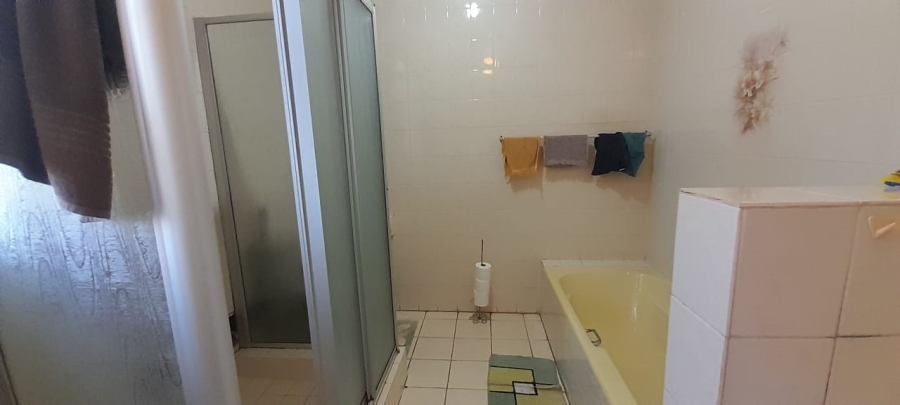 To Let 3 Bedroom Property for Rent in Sonland Park Gauteng