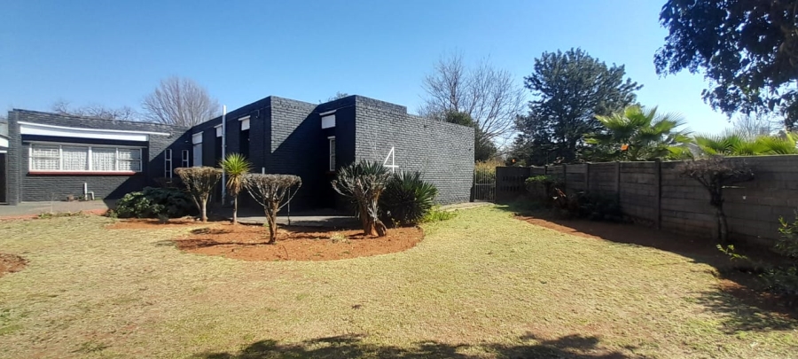 To Let 3 Bedroom Property for Rent in Sonland Park Gauteng