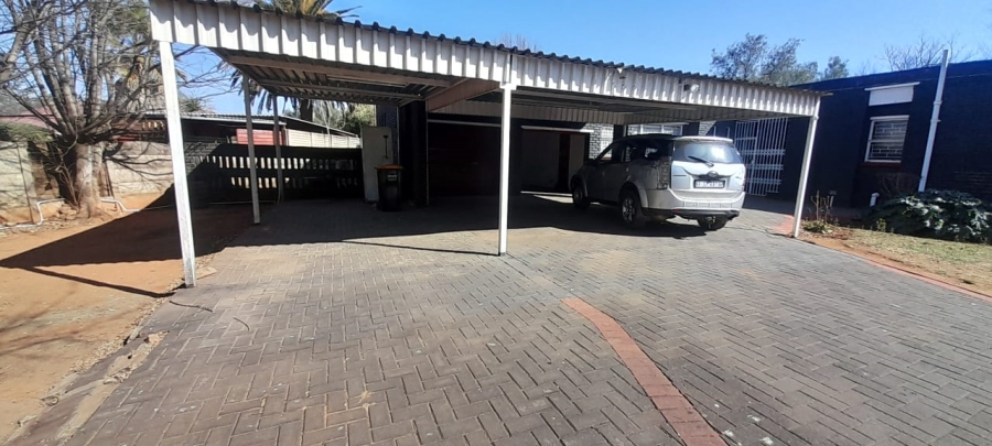 To Let 3 Bedroom Property for Rent in Sonland Park Gauteng