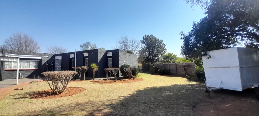 To Let 3 Bedroom Property for Rent in Sonland Park Gauteng
