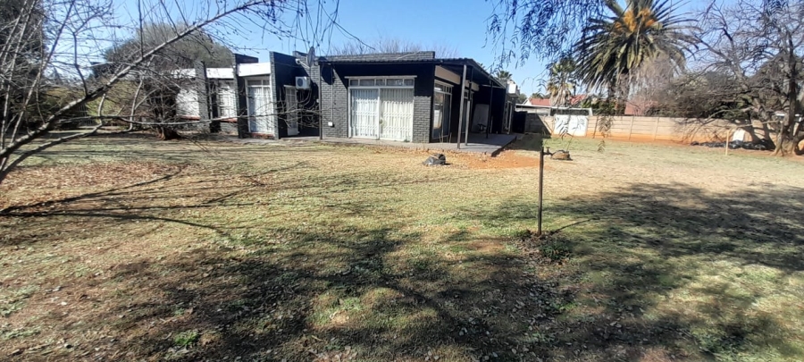 To Let 3 Bedroom Property for Rent in Sonland Park Gauteng