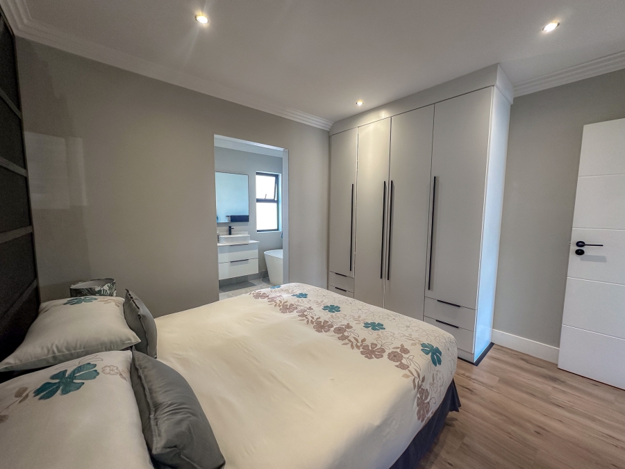 To Let 4 Bedroom Property for Rent in Midstream Heights Gauteng