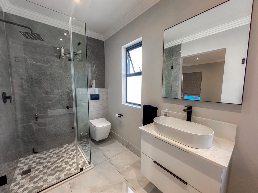 To Let 4 Bedroom Property for Rent in Midstream Heights Gauteng