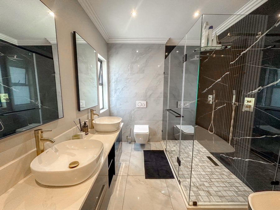 To Let 4 Bedroom Property for Rent in Midstream Heights Gauteng