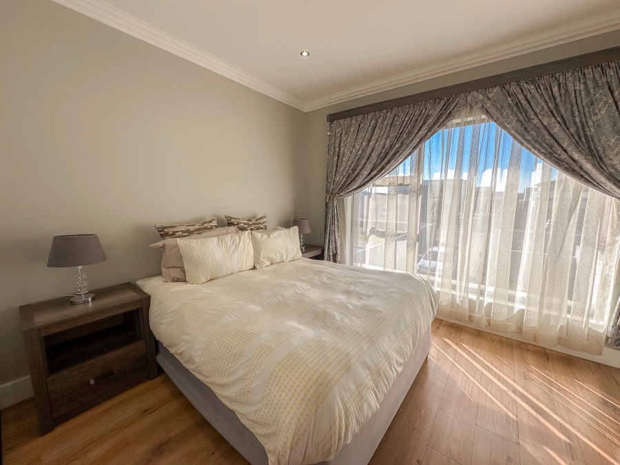 To Let 4 Bedroom Property for Rent in Midstream Heights Gauteng