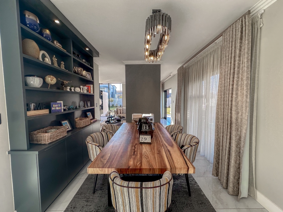 To Let 4 Bedroom Property for Rent in Midstream Heights Gauteng