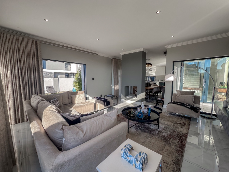 To Let 4 Bedroom Property for Rent in Midstream Heights Gauteng