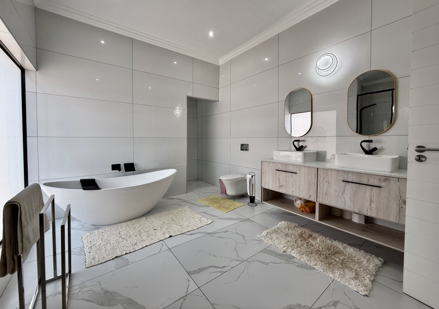 4 Bedroom Property for Sale in Six Fountains Residential Estate Gauteng