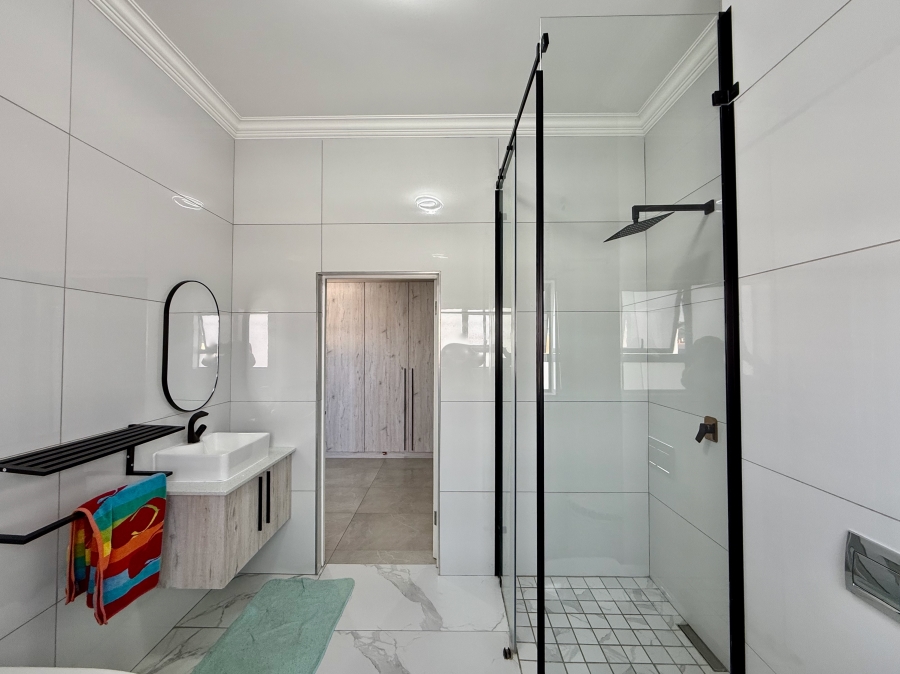 4 Bedroom Property for Sale in Six Fountains Residential Estate Gauteng