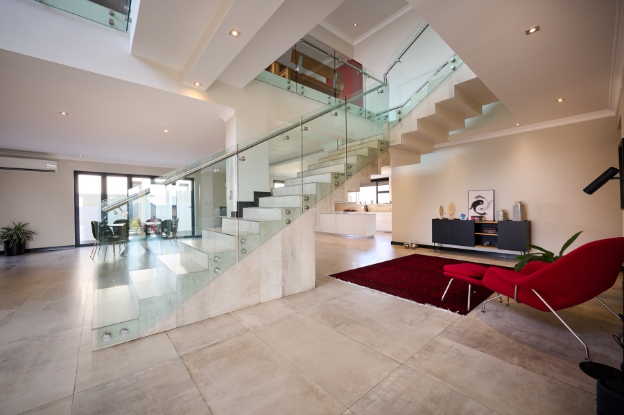 5 Bedroom Property for Sale in Waterfall Country Estate Gauteng