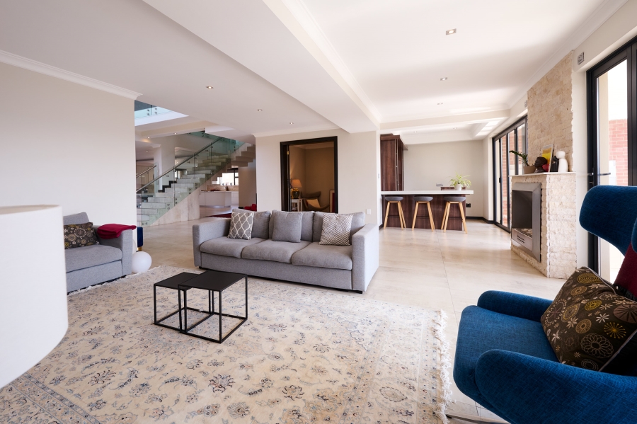 5 Bedroom Property for Sale in Waterfall Country Estate Gauteng