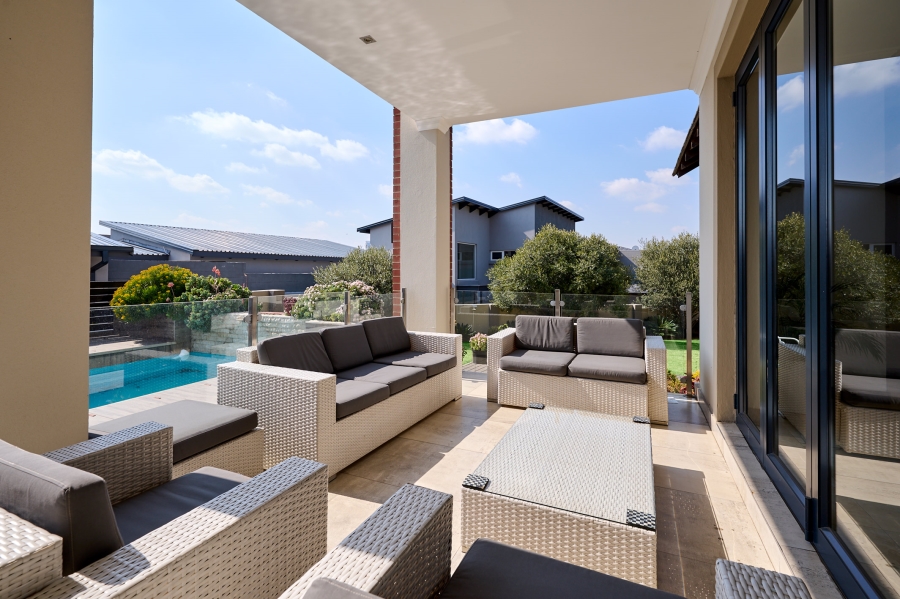 5 Bedroom Property for Sale in Waterfall Country Estate Gauteng