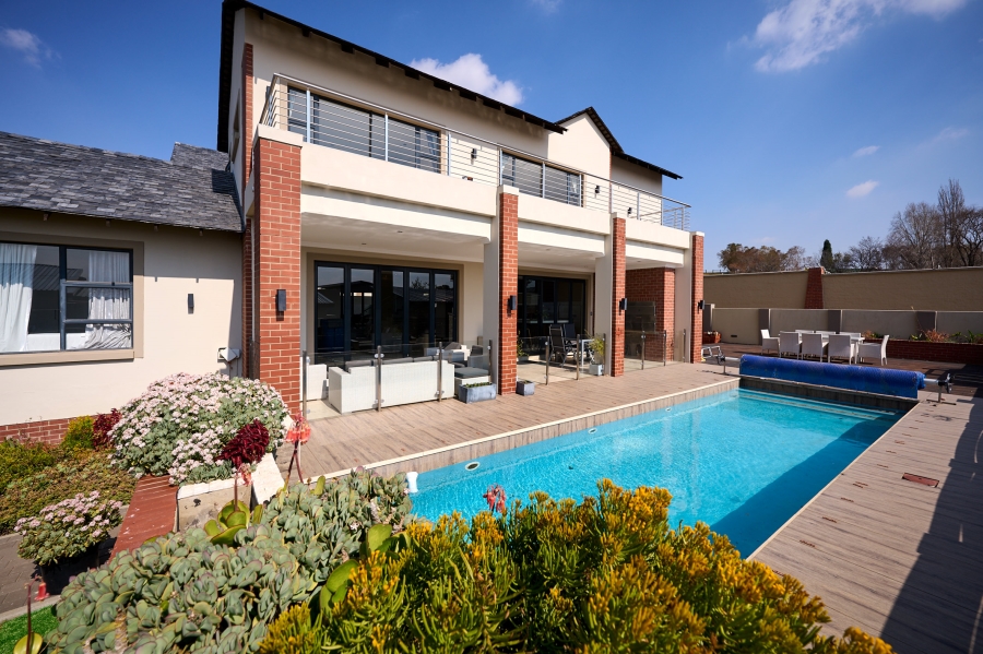 5 Bedroom Property for Sale in Waterfall Country Estate Gauteng