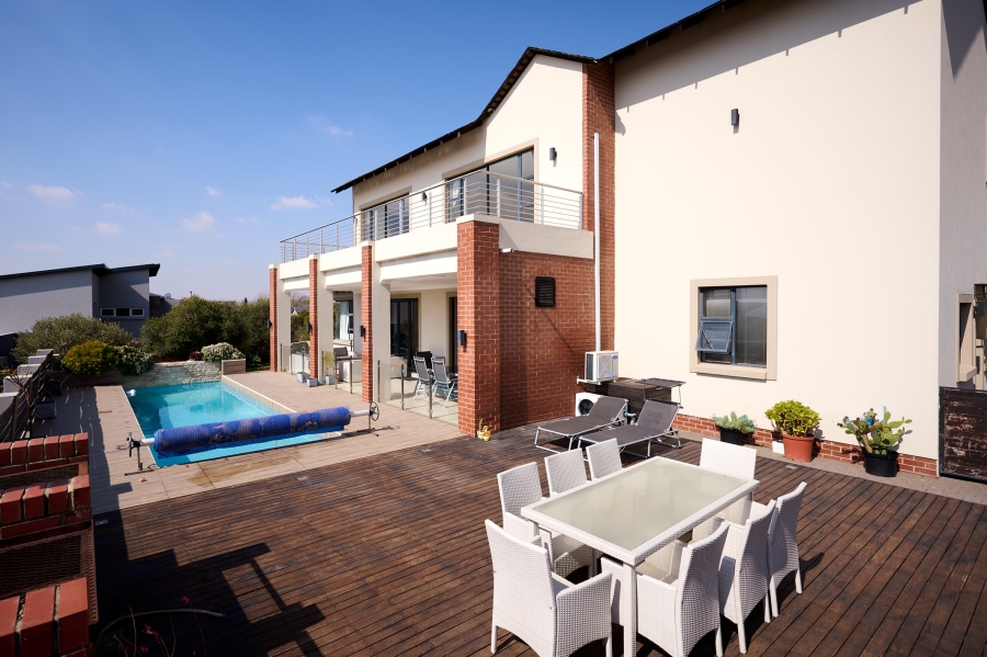 5 Bedroom Property for Sale in Waterfall Country Estate Gauteng