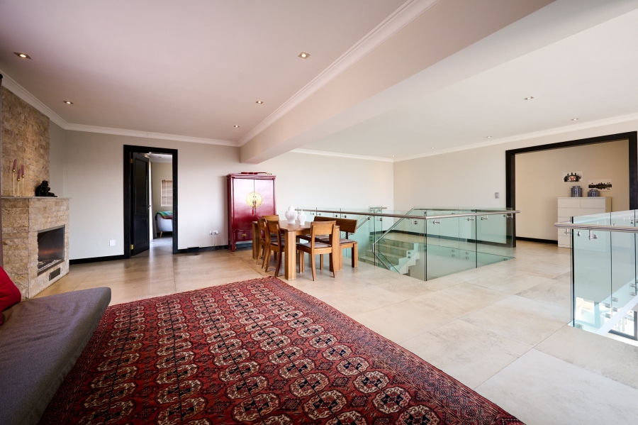 5 Bedroom Property for Sale in Waterfall Country Estate Gauteng