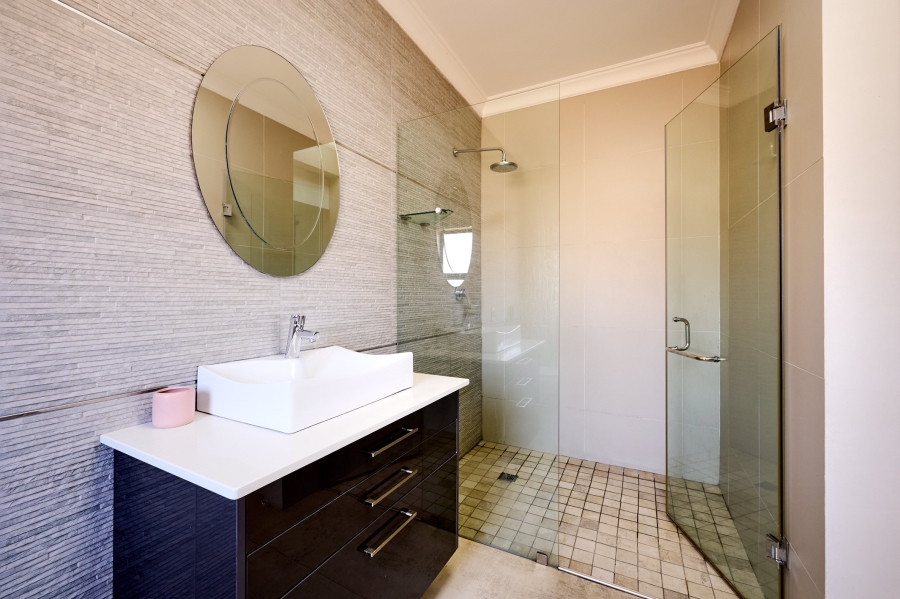 5 Bedroom Property for Sale in Waterfall Country Estate Gauteng