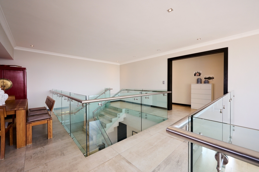 5 Bedroom Property for Sale in Waterfall Country Estate Gauteng
