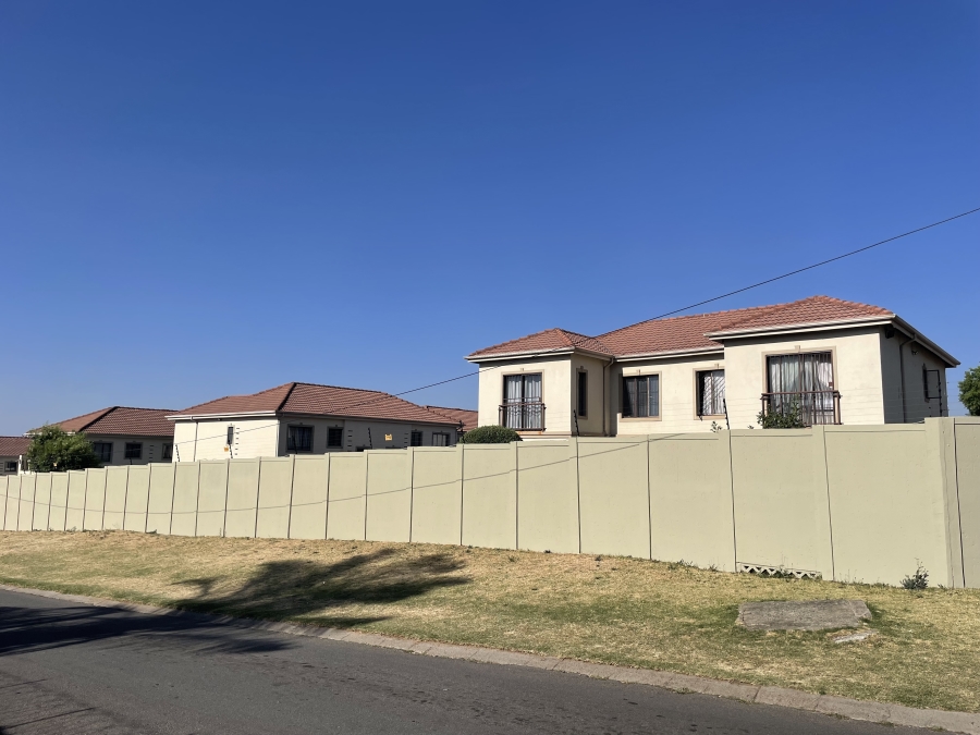 3 Bedroom Property for Sale in Lyndhurst Gauteng